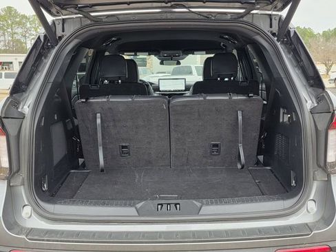 Used 2025 Ford Explorer ST-Line image 29
