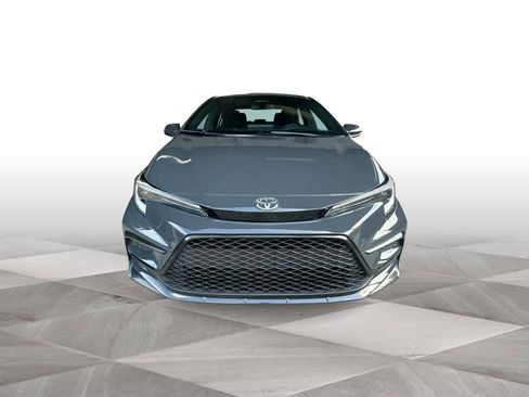 Used 2025 Toyota Corolla SE FWD image 3
