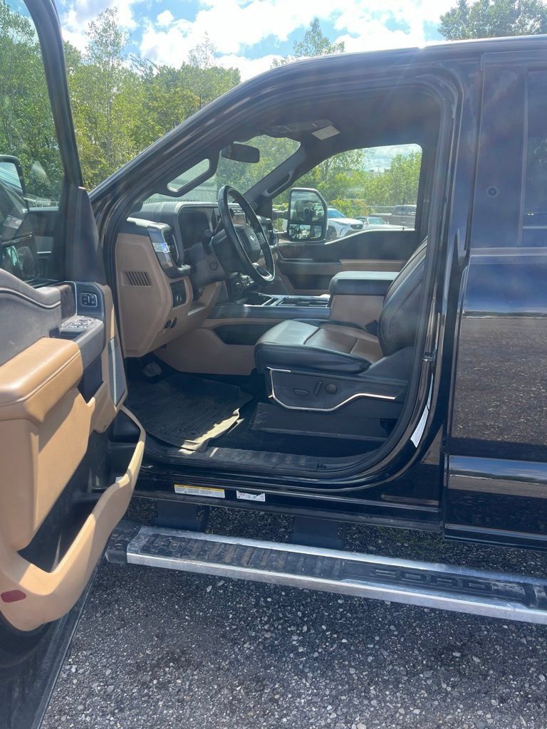 Used 2024 Ford F450 Lariat w/ Snow Plow Prep Package AWD/4WD image 9