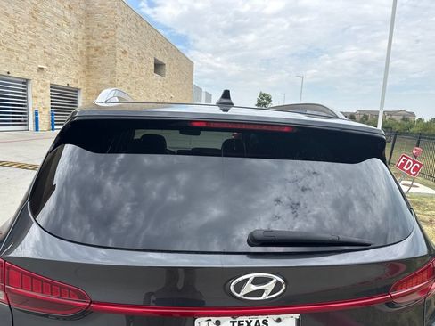 Used 2022 Hyundai Santa Fe SEL w/ Convenience + Premium Package FWD image 6