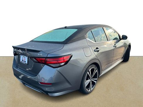 Used 2023 Nissan Sentra SR w/ Trunk Package FWD image 4