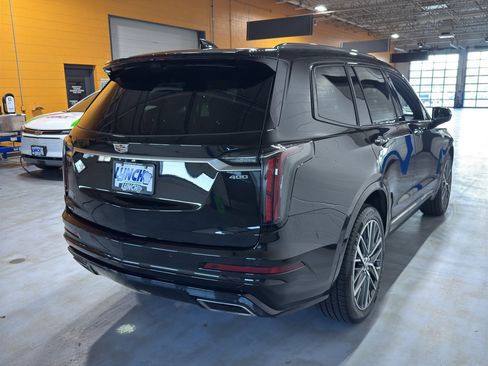 Used 2024 Cadillac XT6 Sport w/ Technology Package image 6