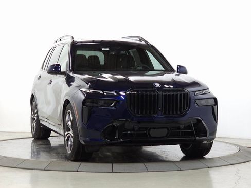 Used 2026 BMW X7 xDrive40i w/ M Sport Package AWD/4WD image 1
