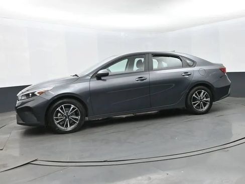 Used 2024 Kia Forte LXS FWD image 5
