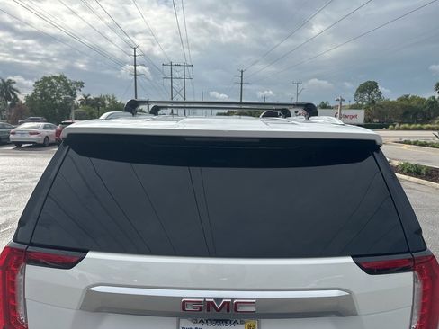 Used 2024 GMC Yukon XL Denali w/ Denali Reserve Package image 8
