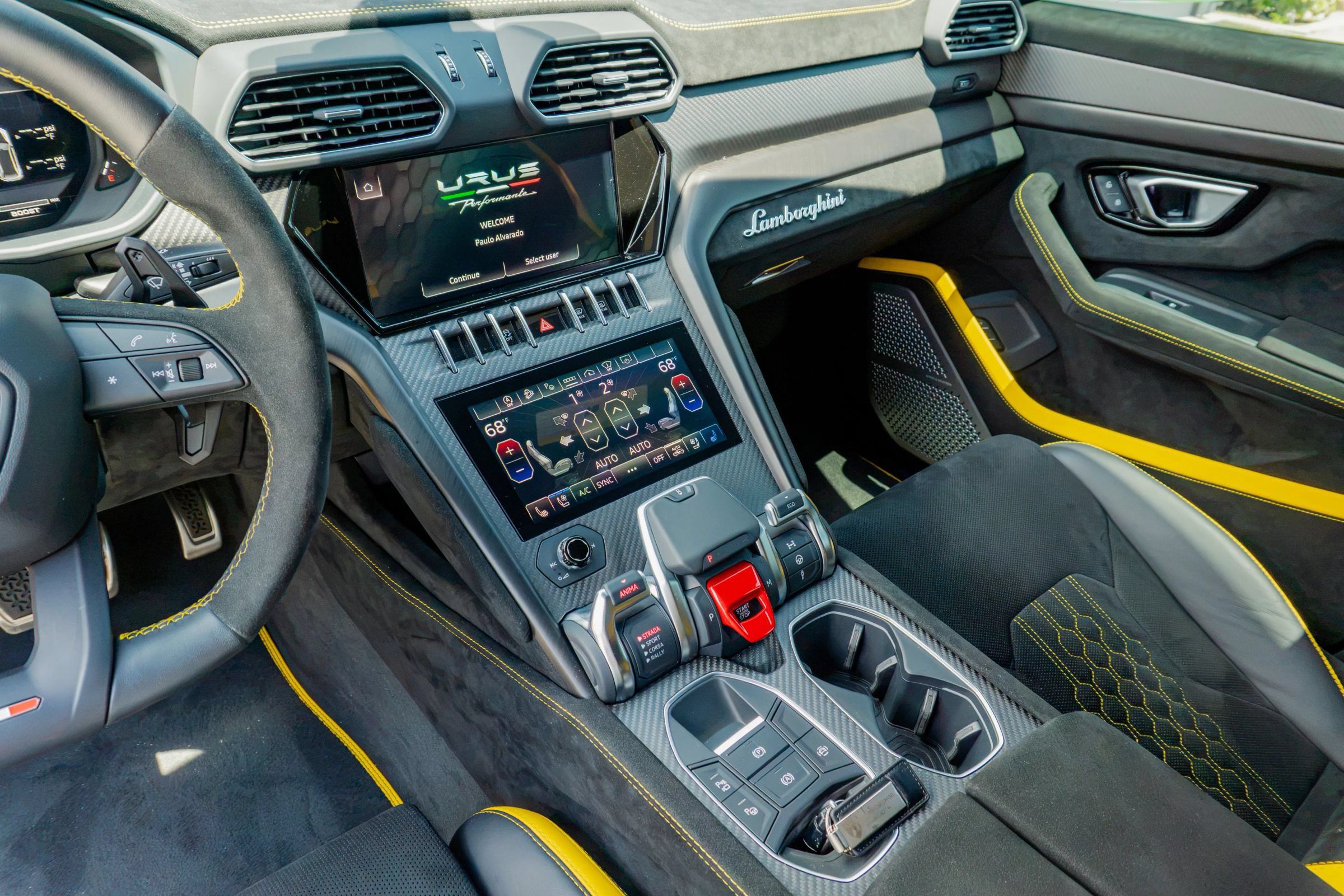 Used 2024 Lamborghini Urus Performante AWD/4WD image 18