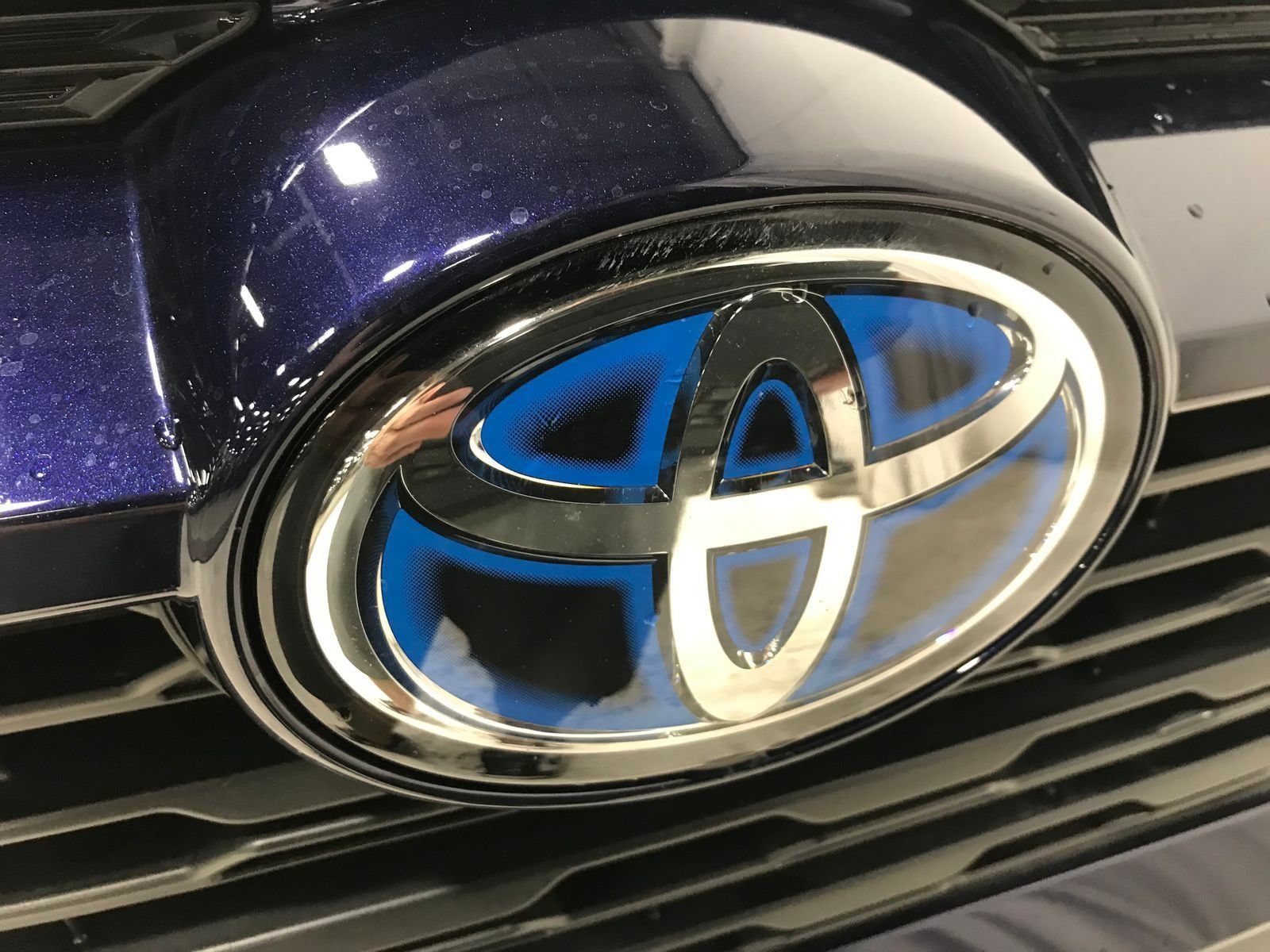 Used 2023 Toyota RAV4 XLE w/ Convenience Package AWD/4WD image 28