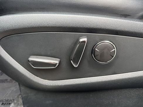 Used 2019 Lincoln Nautilus Reserve image 14