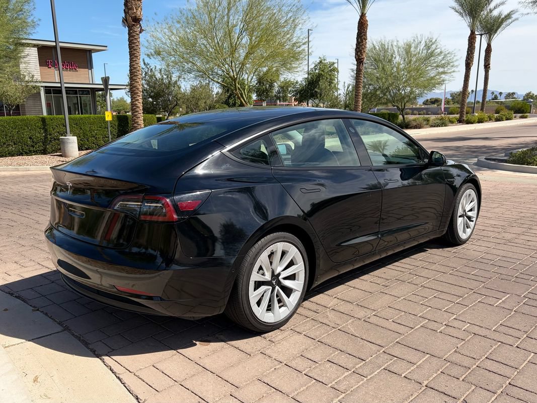 Used 2022 Tesla Model 3 RWD image 3