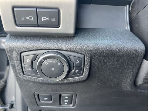 Used 2021 Ford F250 Platinum w/ FX4 Off-Road Package image 24