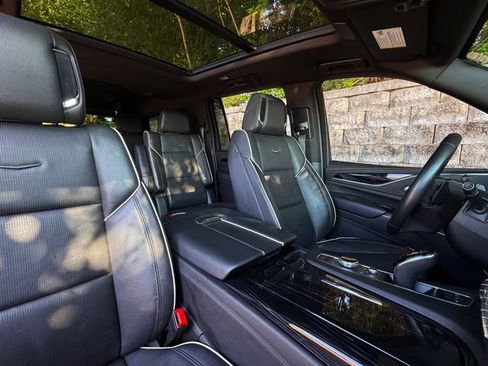 Used 2023 Cadillac Escalade ESV Sport w/ Touring Package AWD/4WD image 27