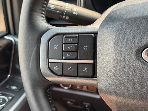 Used 2024 Ford F250 Lariat w/ Black Appearance Package image 33