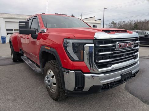 Used 2024 GMC Sierra 3500 SLE w/ SLE Value Package image 15