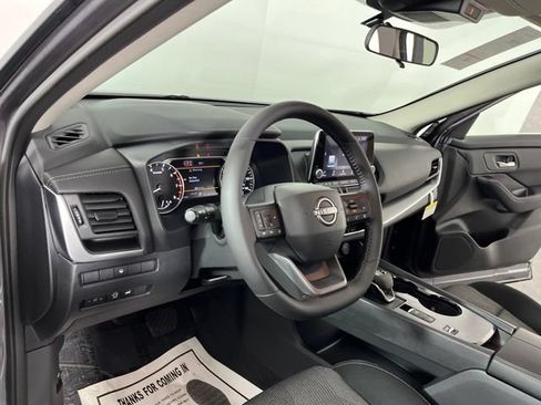 New 2026 Nissan Rogue SV FWD image 20