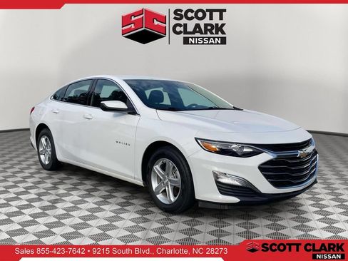 Used 2023 Chevrolet Malibu LS w/ Driver Confidence Package FWD image 1