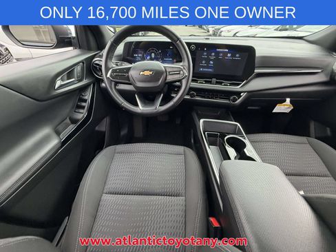 Used 2025 Chevrolet Equinox LT w/ Safety and Technology Package AWD/4WD image 10
