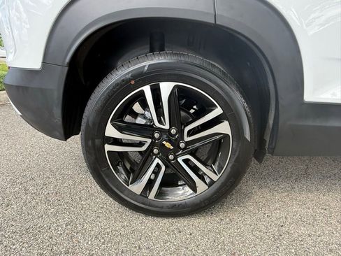 Used 2026 Chevrolet TrailBlazer LT w/ LT Cold Weather Package FWD image 29