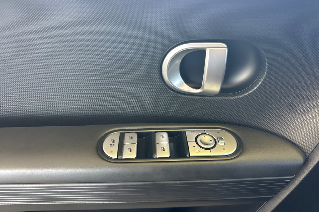 Used 2024 Hyundai Ioniq 5 SEL RWD image 11