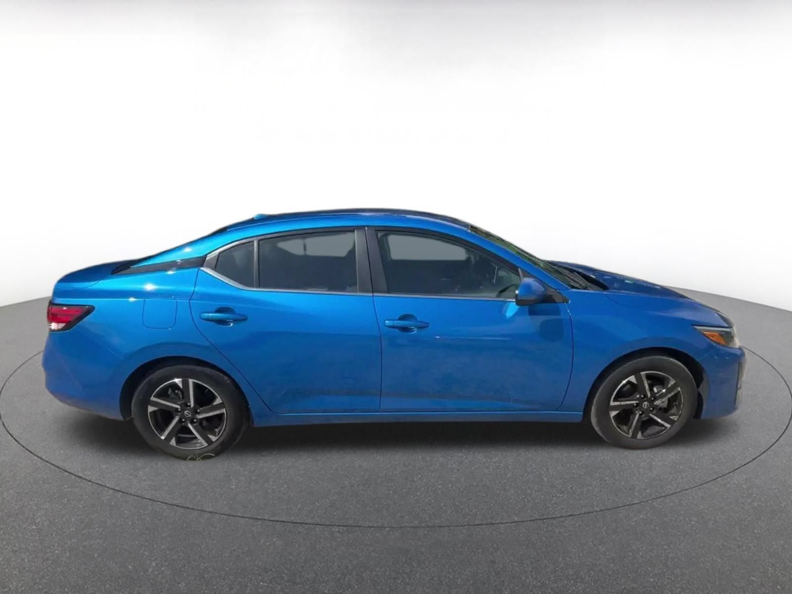 Used 2025 Nissan Sentra SV FWD image 15