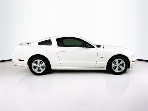 Used 2008 Ford Mustang GT image 4