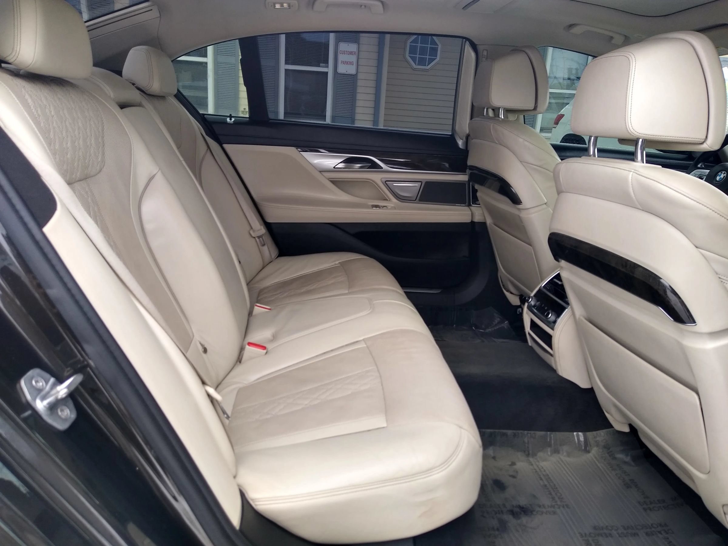 Used 2016 BMW 750i xDrive AWD/4WD image 16