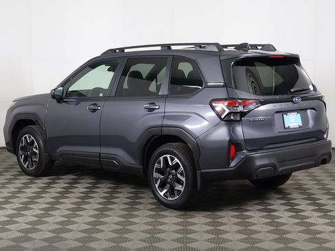 Used 2025 Subaru Forester Premium w/ Protection Package AWD/4WD image 9