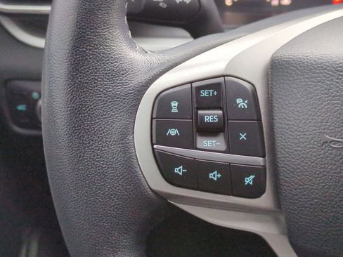 Used 2022 Ford Explorer XLT w/ Equipment Group 202A image 25