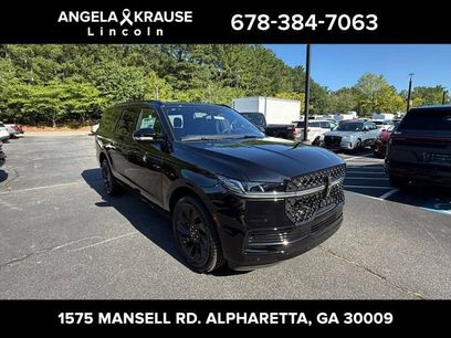 New 2025 Lincoln Navigator L Reserve w/ Jet Appearance Package