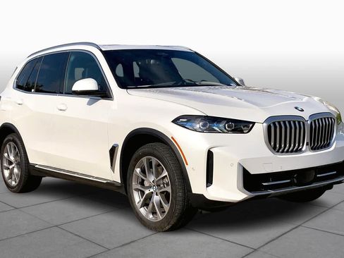 New 2025 BMW X5 sDrive40i w/ Climate Comfort Package image 2