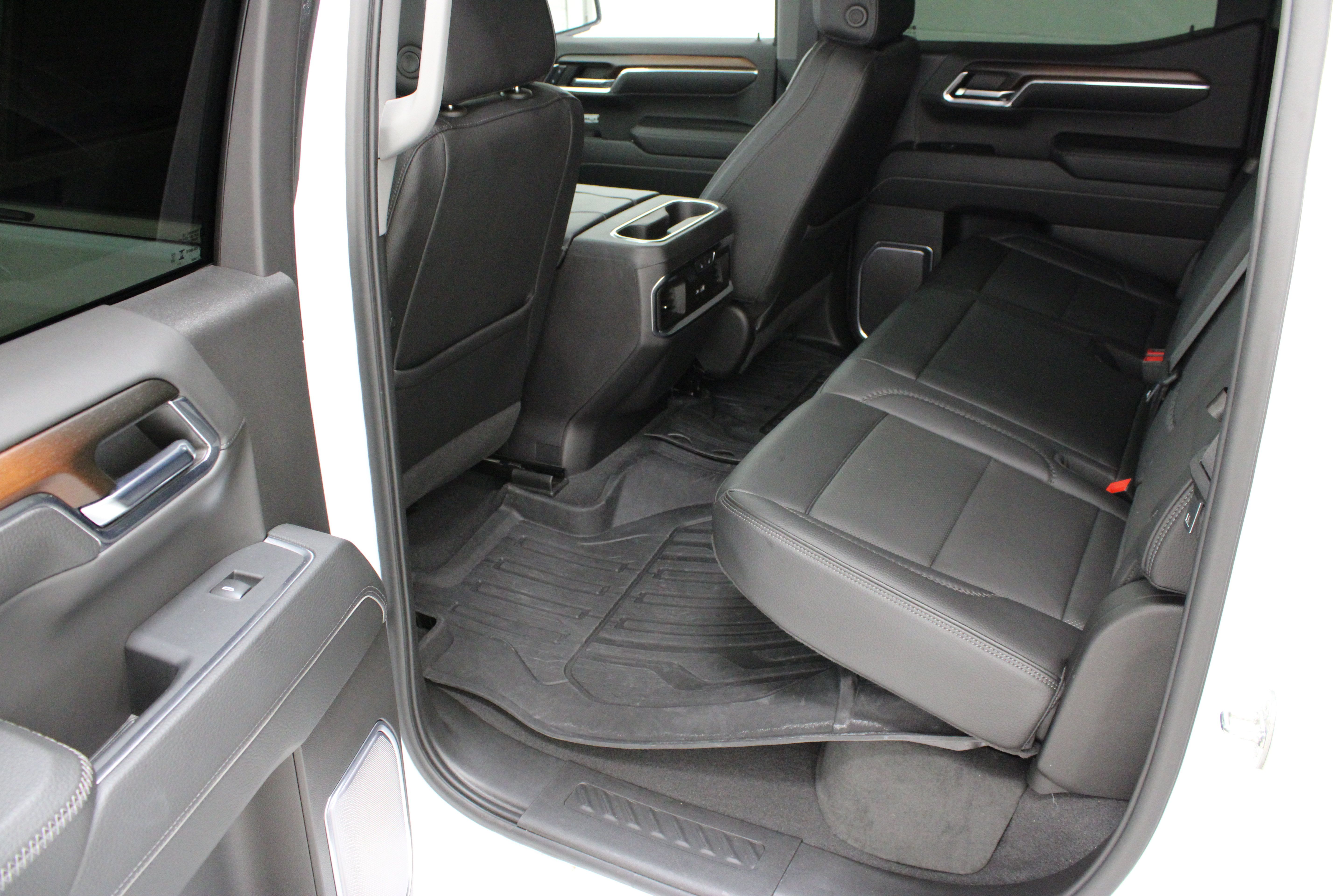 Used 2024 GMC Sierra 1500 Denali AWD/4WD image 33