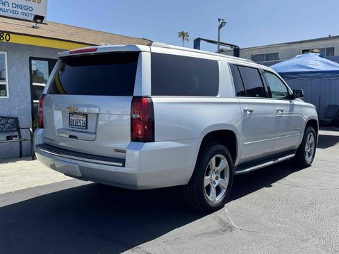 Used 2018 Chevrolet Suburban Premier image 5