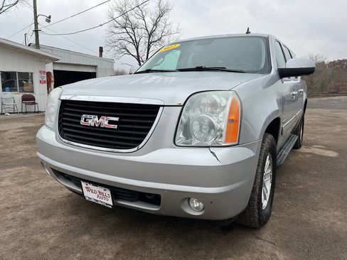 Used 2012 GMC Yukon XL SLT w/ SLT-2 Equipment Package image 2