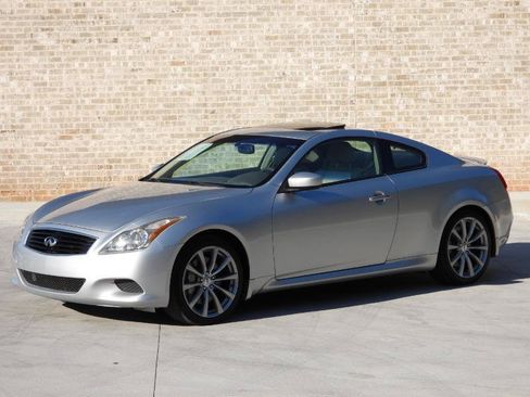 Used 2010 INFINITI G37 G37 Sport Coupe 2D w/ Premium Pkg RWD image 19