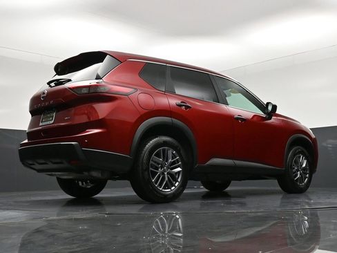Certified 2025 Nissan Rogue S image 29