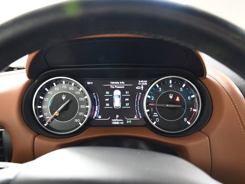 Used 2021 Maserati Levante S image 30