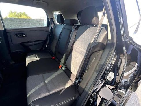 Certified 2021 Nissan Rogue SV image 18