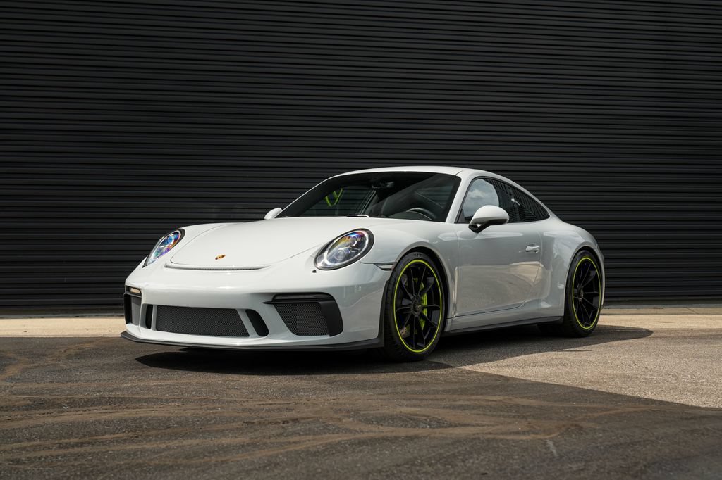 Certified 2018 Porsche 911 GT3 RWD image 1