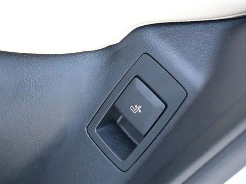 Used 2019 BMW X3 sDrive30i w/ Premium Package image 21