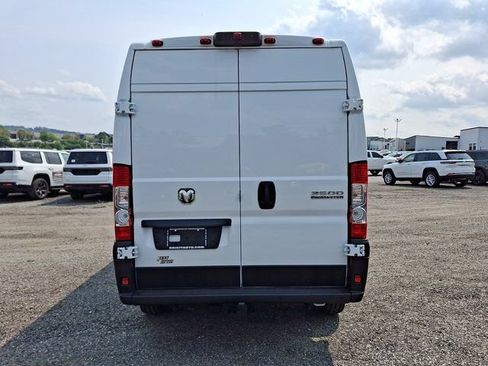 Used 2026 RAM ProMaster 3500 w/ Quick Order Package 22G SLT FWD image 7