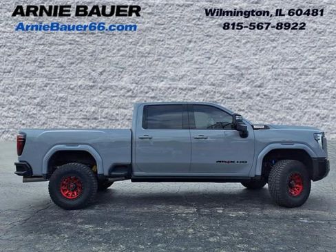 Used 2024 GMC Sierra 2500 AT4X image 4