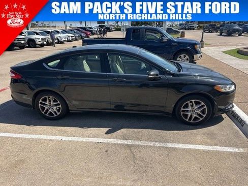 Used 2014 Ford Fusion SE FWD image 4