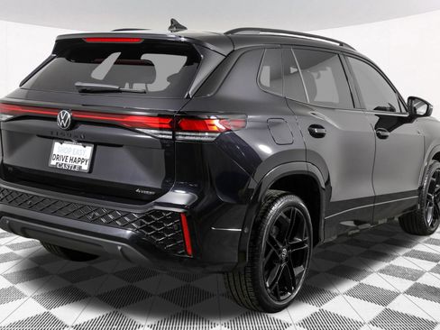 Used 2025 Volkswagen Tiguan SE R-Line AWD/4WD image 14