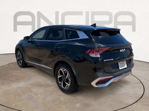 Used 2023 Kia Sportage LX FWD image 8