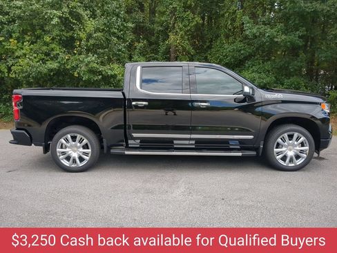 New 2026 Chevrolet Silverado 1500 High Country w/ High Country Premium Package AWD/4WD image 3