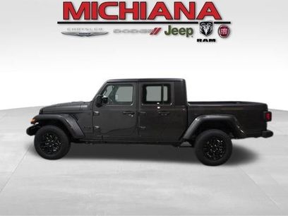 New 2023 Jeep Gladiator Sport