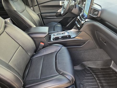 Used 2021 Ford Explorer ST w/ Equipment Group 401A image 10