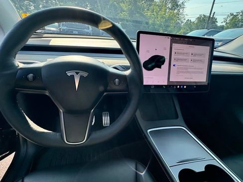 Used 2022 Tesla Model Y Performance AWD/4WD image 13