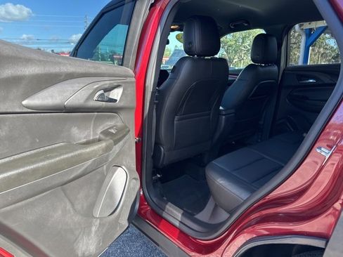 Used 2024 Chevrolet TrailBlazer RS image 27