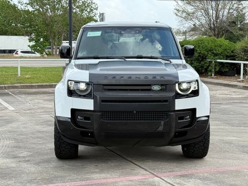 Used 2024 Land Rover Defender 110 X-Dynamic SE image 5