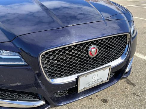 Used 2018 Jaguar XF Prestige AWD/4WD image 30